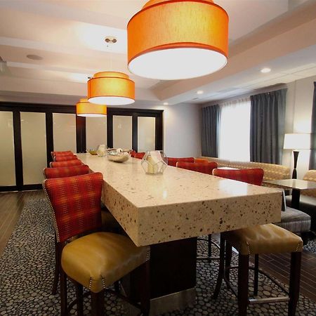 Hampton Inn- Суффолк Экстерьер фото