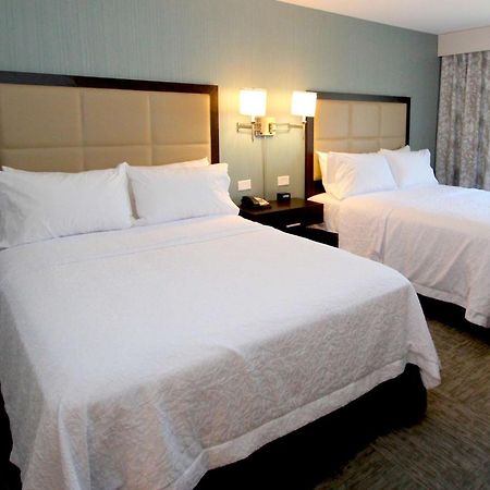 Hampton Inn- Суффолк Экстерьер фото
