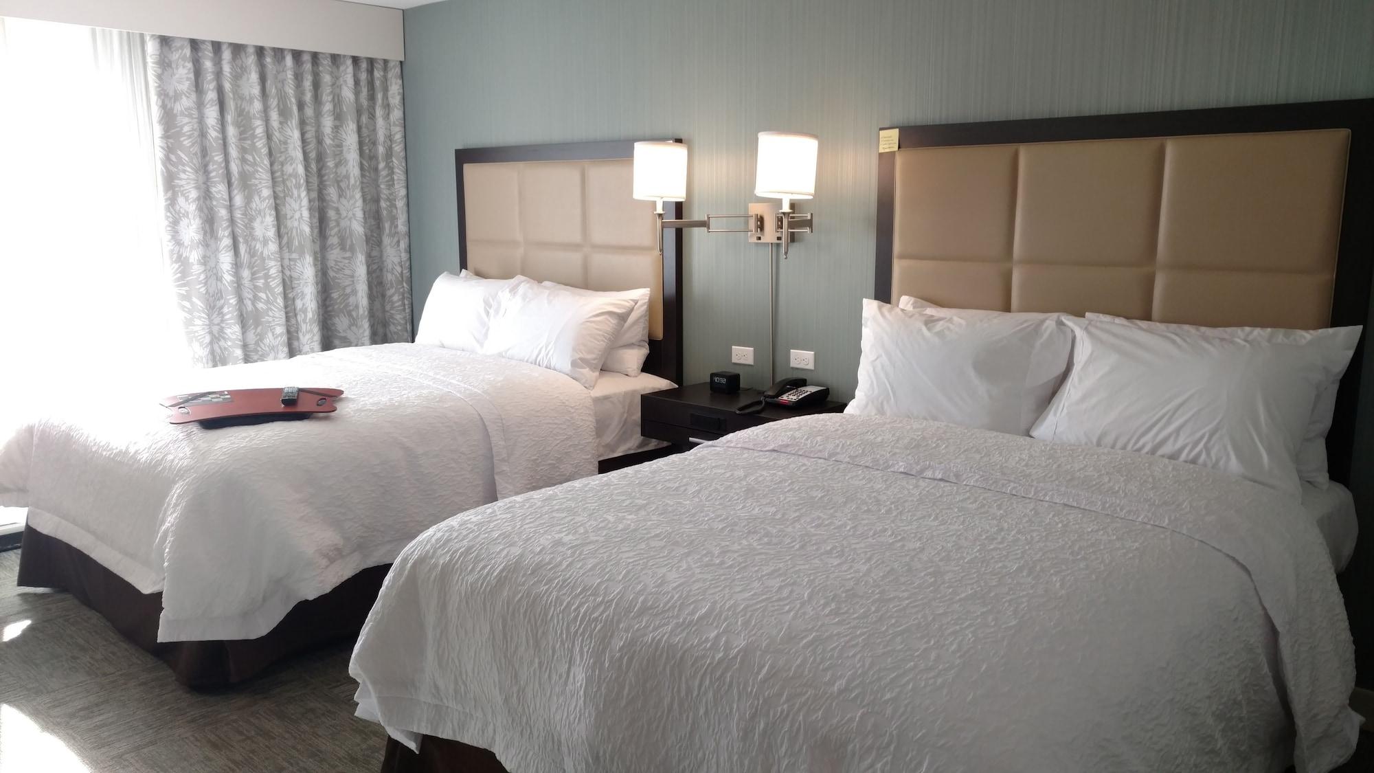 Hampton Inn- Суффолк Экстерьер фото