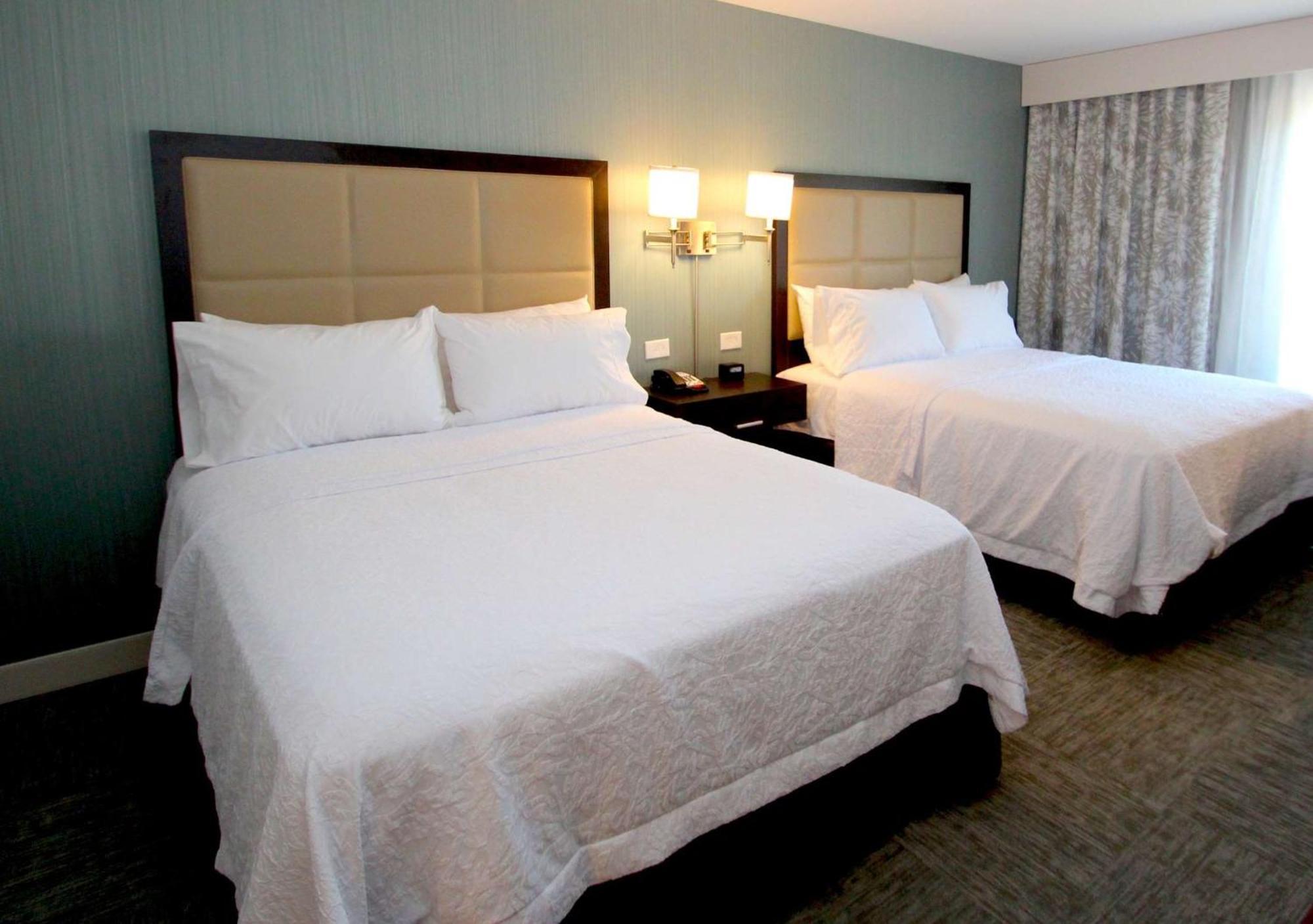 Hampton Inn- Суффолк Экстерьер фото